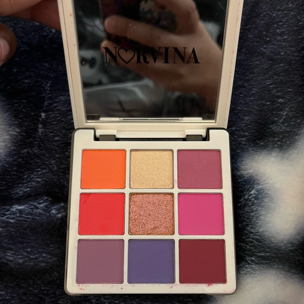 Orange and Gold Eyeshadow Palette with Vibrant Colors
